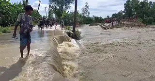 অর্ধশত কোটি টাকা খরচ; বছর ঘুরতেই ভাঙনের আতঙ্কে খোয়াইপাড়ের মানুষ